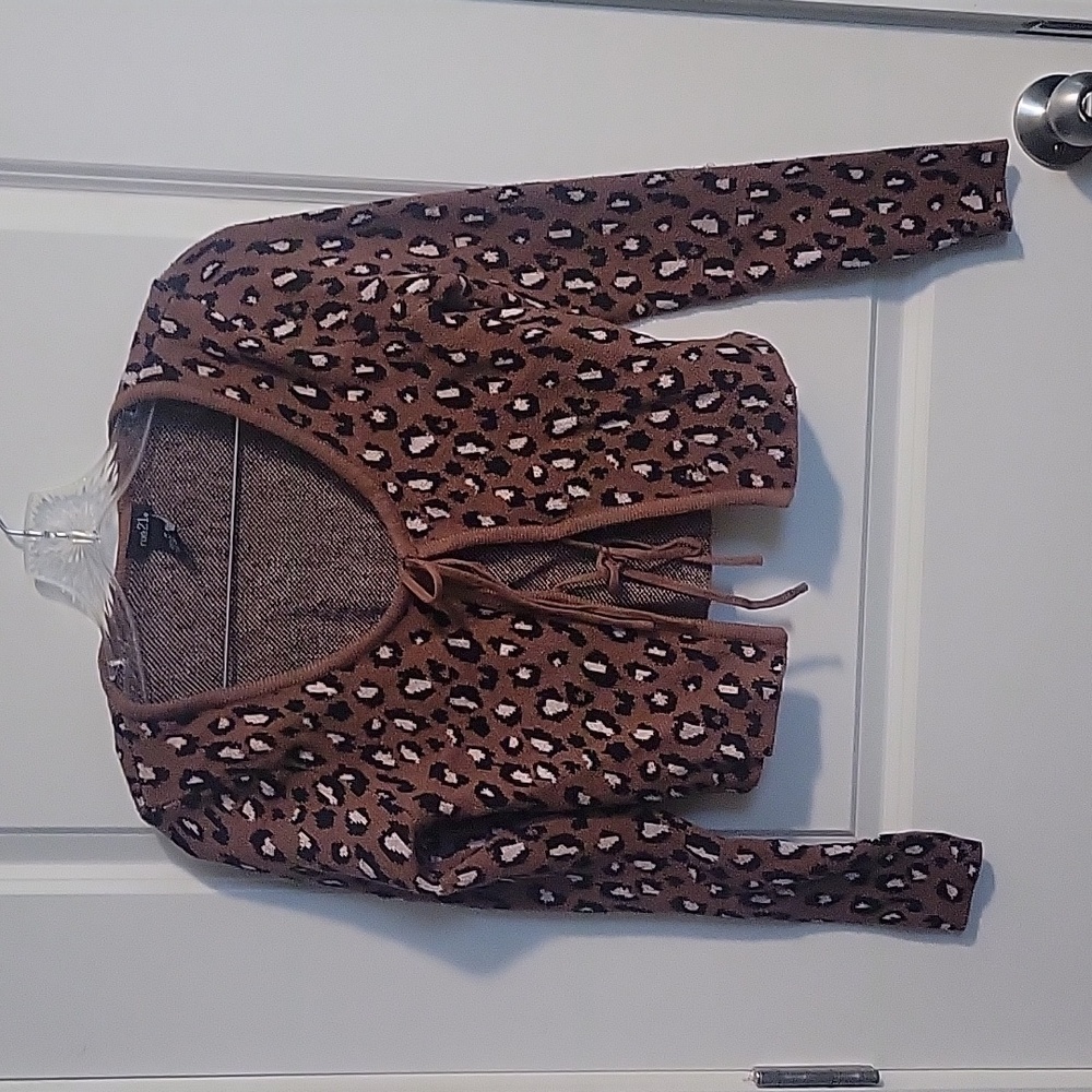 Rue 21 tie cardigan leopard print